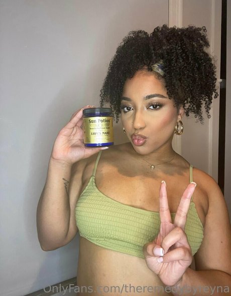 theremedybyreyna nudes star picture