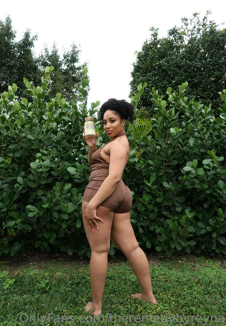 theremedybyreyna adult actress photo