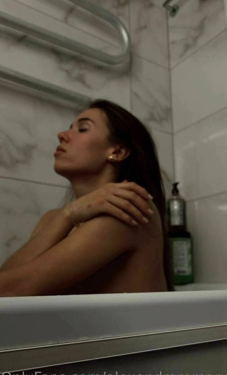 alexandraromance pretty actress img