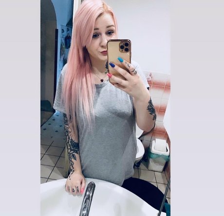 katrina kutiku sexy actress photo