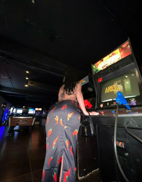 emilykernsx model beautiful pictures