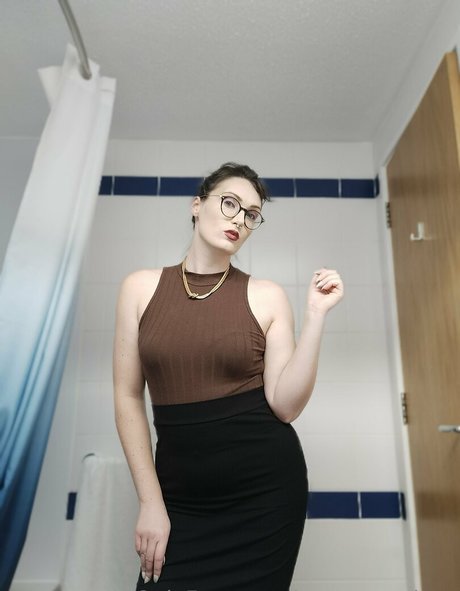 crosecreations art model picture