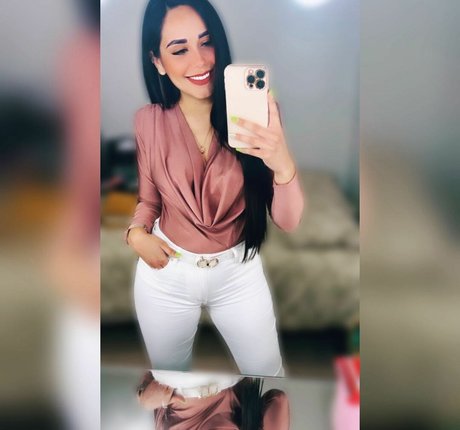 Julieta De Santos model free galleries