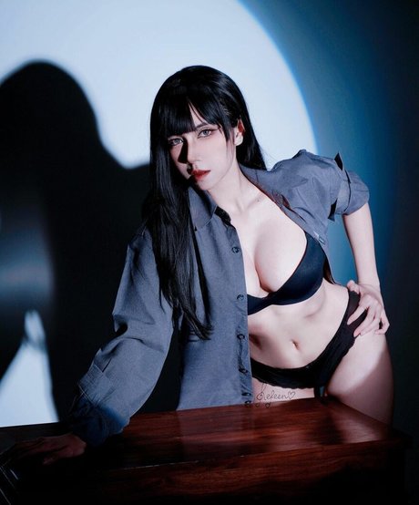 Refeen pornstar nude photo