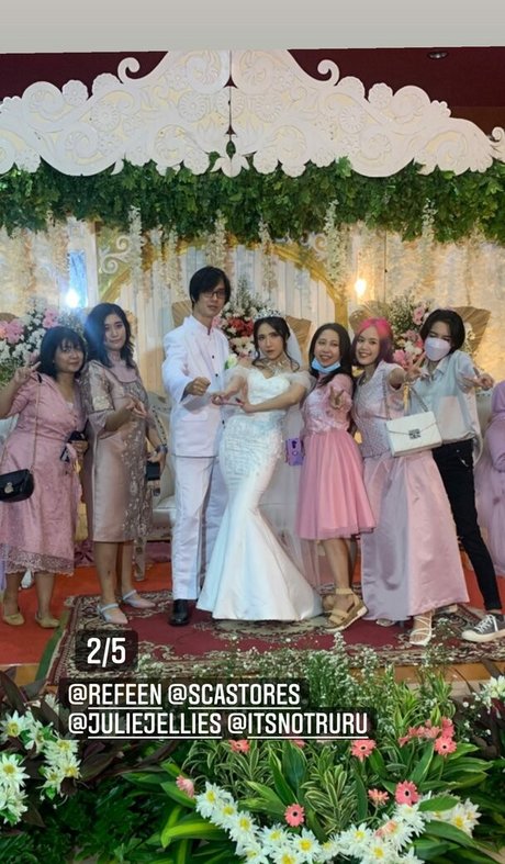 Refeen nudes star pic