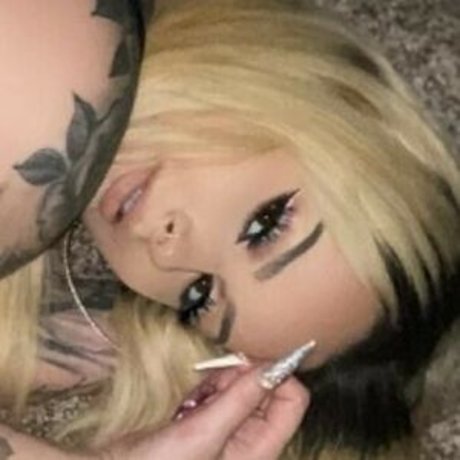 Fineassfiona naked pornstar photo