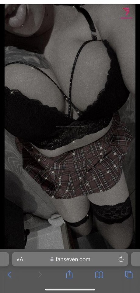 Van sen model pornographic images