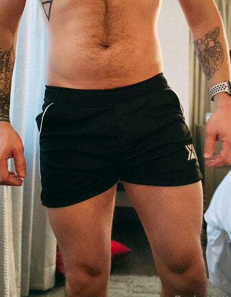 aaronburkexxx porn model img