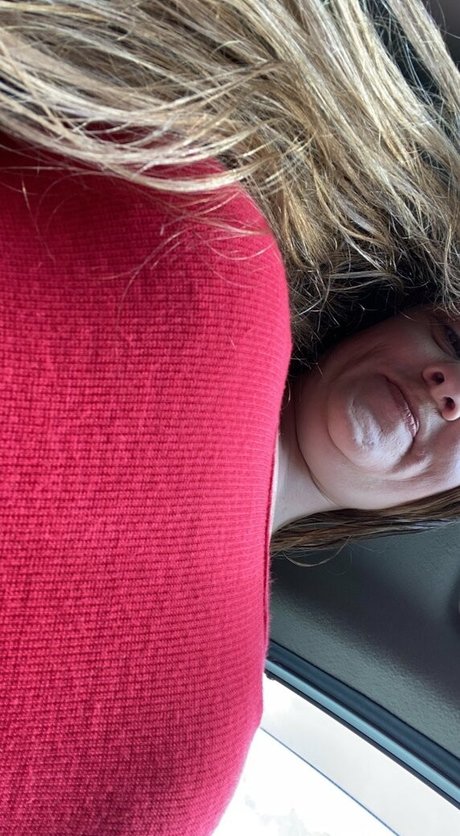 peachvanilla nude model img