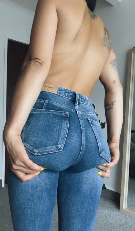 perfectlilpeach_ free actress pic