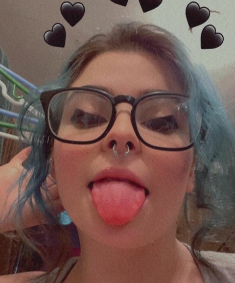 Littlemadds26 naked model pictures