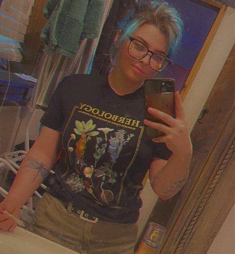 Littlemadds26 pornstar sexy pic