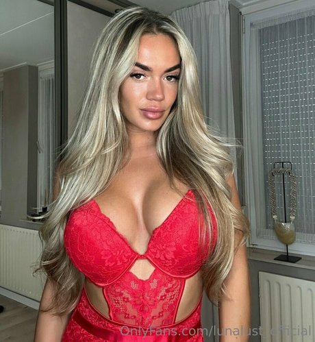 lunalust official erotic star photo