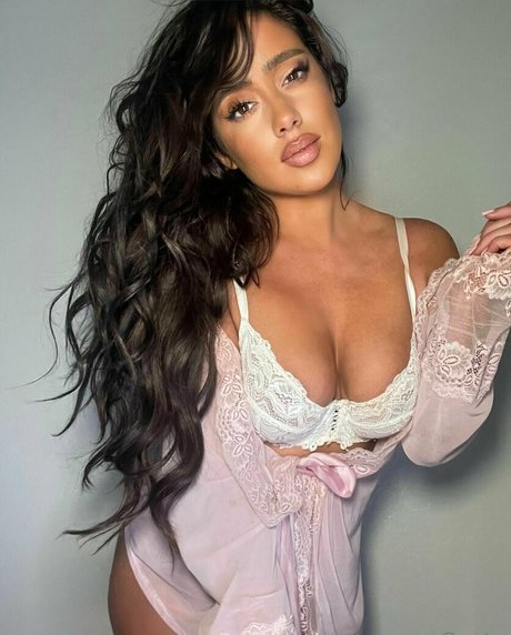 camillaakate top star photos