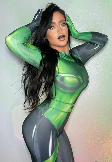 camillaakate model high quality img