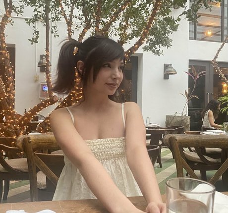 yourluvrgrl nudes model images