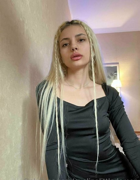 evelinalittledemon adult star galleries