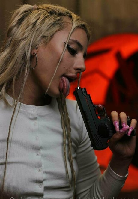 evelinalittledemon best star pictures