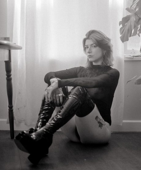 IvyElf model hd galleries