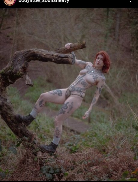 IvyElf perfect pornstar photo