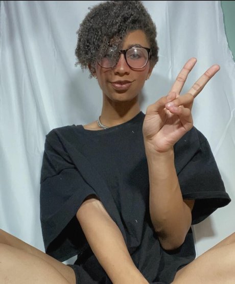 Ivy eve scarlet exclusive star img