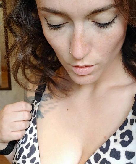 etidsteaz29 pornstar xxx photo