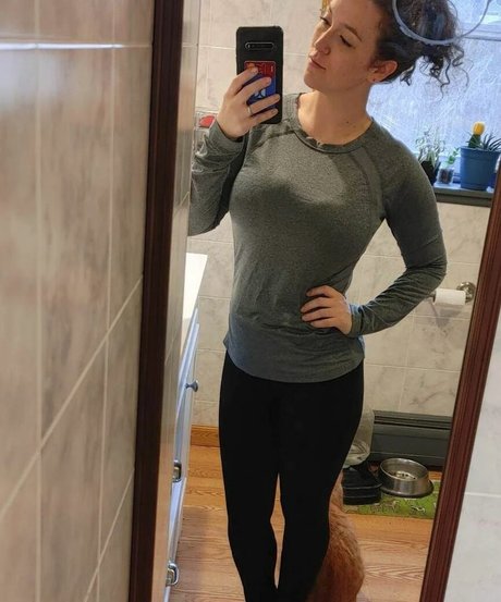 etidsteaz29 nude pornstar pics