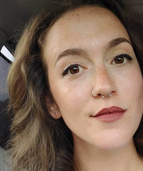 etidsteaz29 model nude pictures