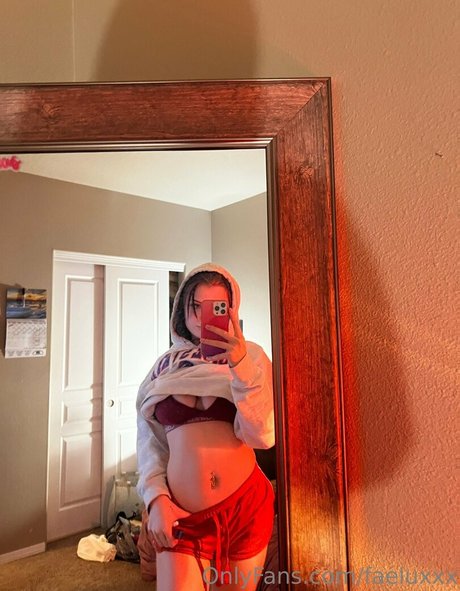 faeluxxx high quality actress picture