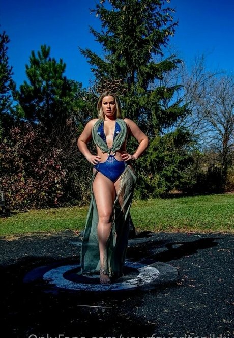 Nikki Baker star exclusive image