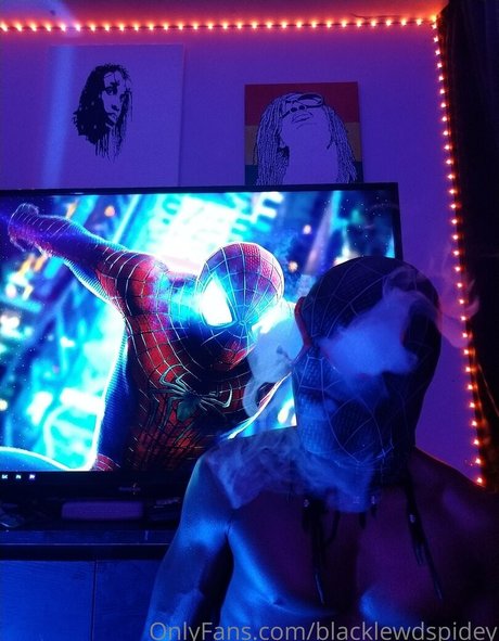 blacklewdspidey art model pictures