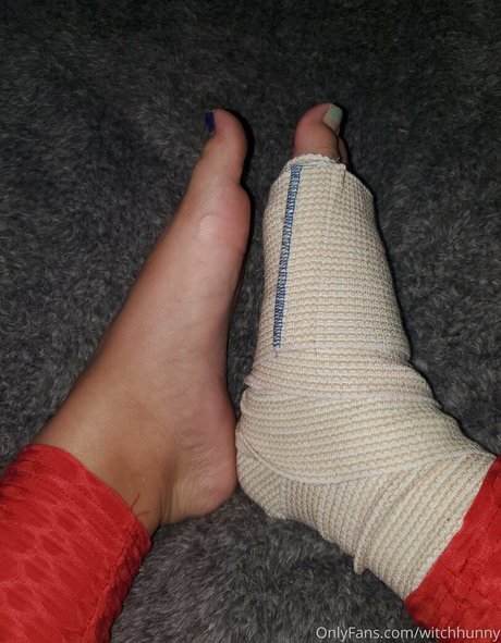 witchhunny sexy actress image