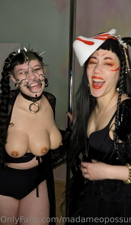 madameopossum model art gallery