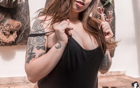 Adistoker model porn img