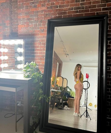 Mariel Alverez Fernandez hd model archive