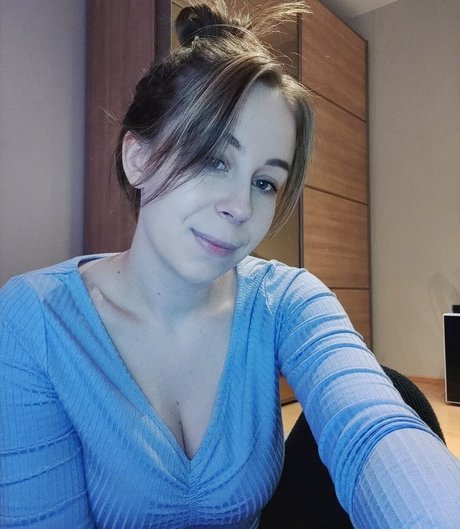 actuallyalisa star nude images