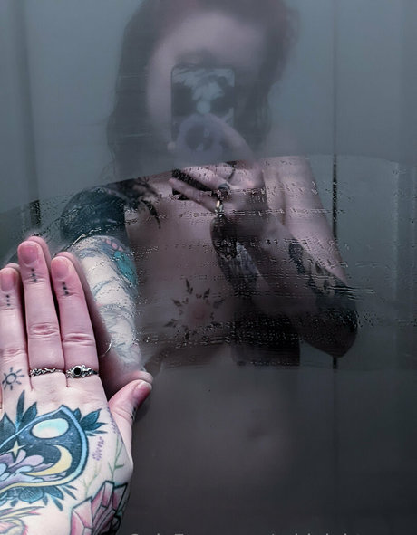 Midnight Mary pornstar sexy photos