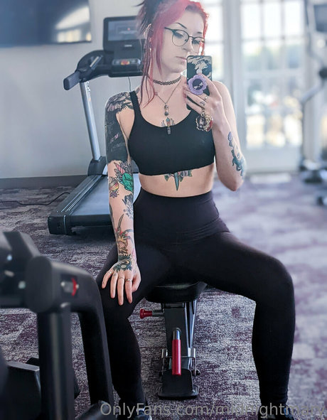 Midnight Mary star hd gallery