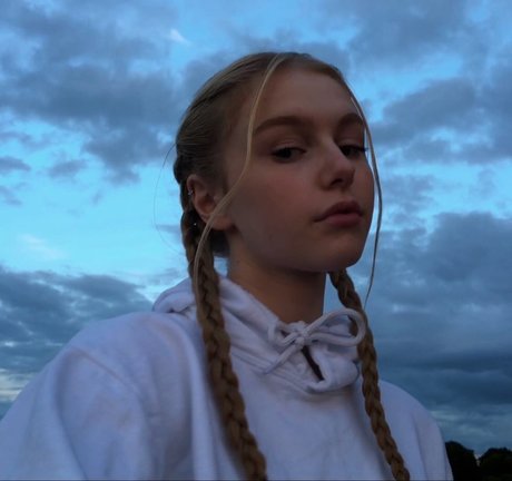 Danielle Shayes nudes pornstar photo