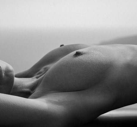 Sensual Reem star free gallery