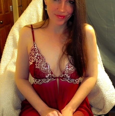 Molly Nova star art pic