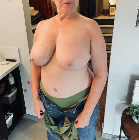 Smokey Chestnut star art images