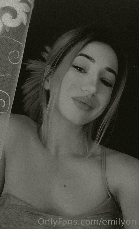 emilyon xxx actress galleries