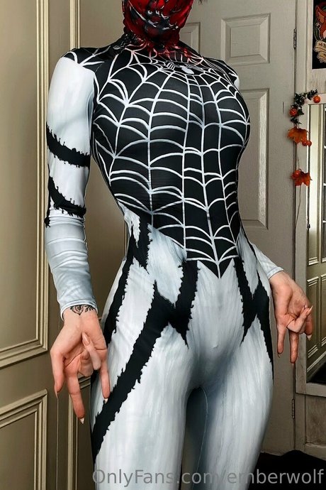 Ember Wolf sex pornstar img