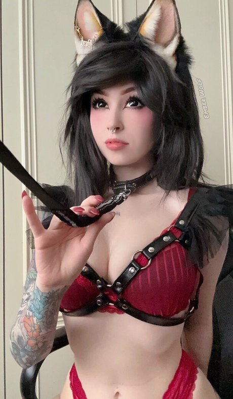 Ember Wolf model nudes images