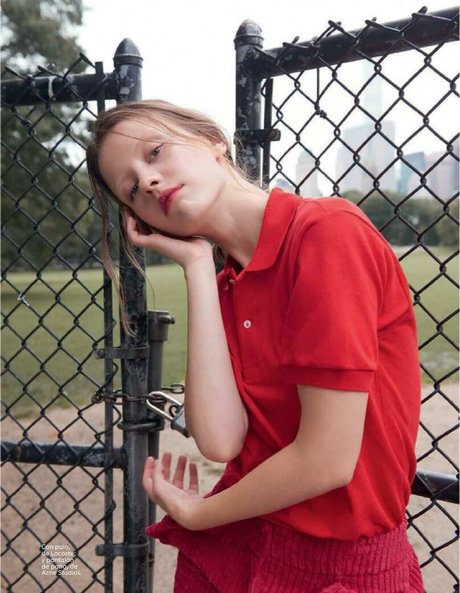 Mia Goth star hd pics