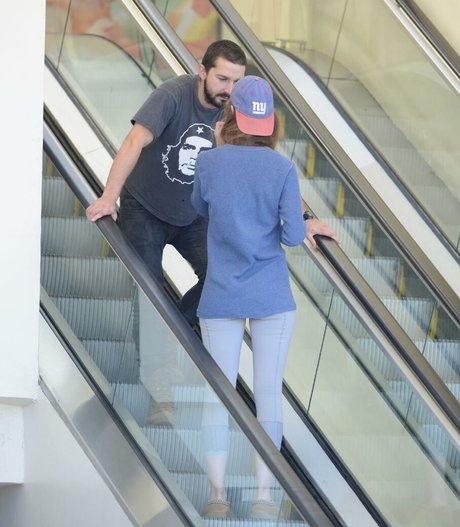 Mia Goth model high quality picture