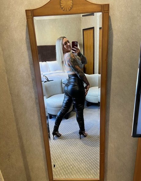 ava austen star pretty archive