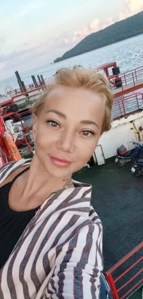 Mommy Di nudes star pics