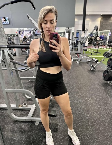 ThefruitsofEve model nude img